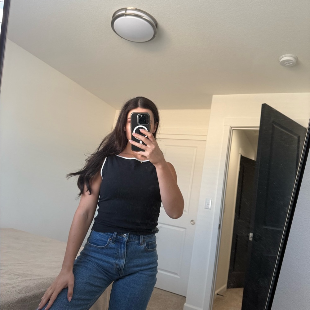 Abercrombie & Fitch Black Sleeveless Tank with White Trim - Women